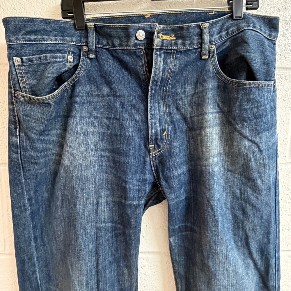 Levi's Mens 505 Regular Fit Straight Jeans 38x30 Faded Whiskering Blue Denim